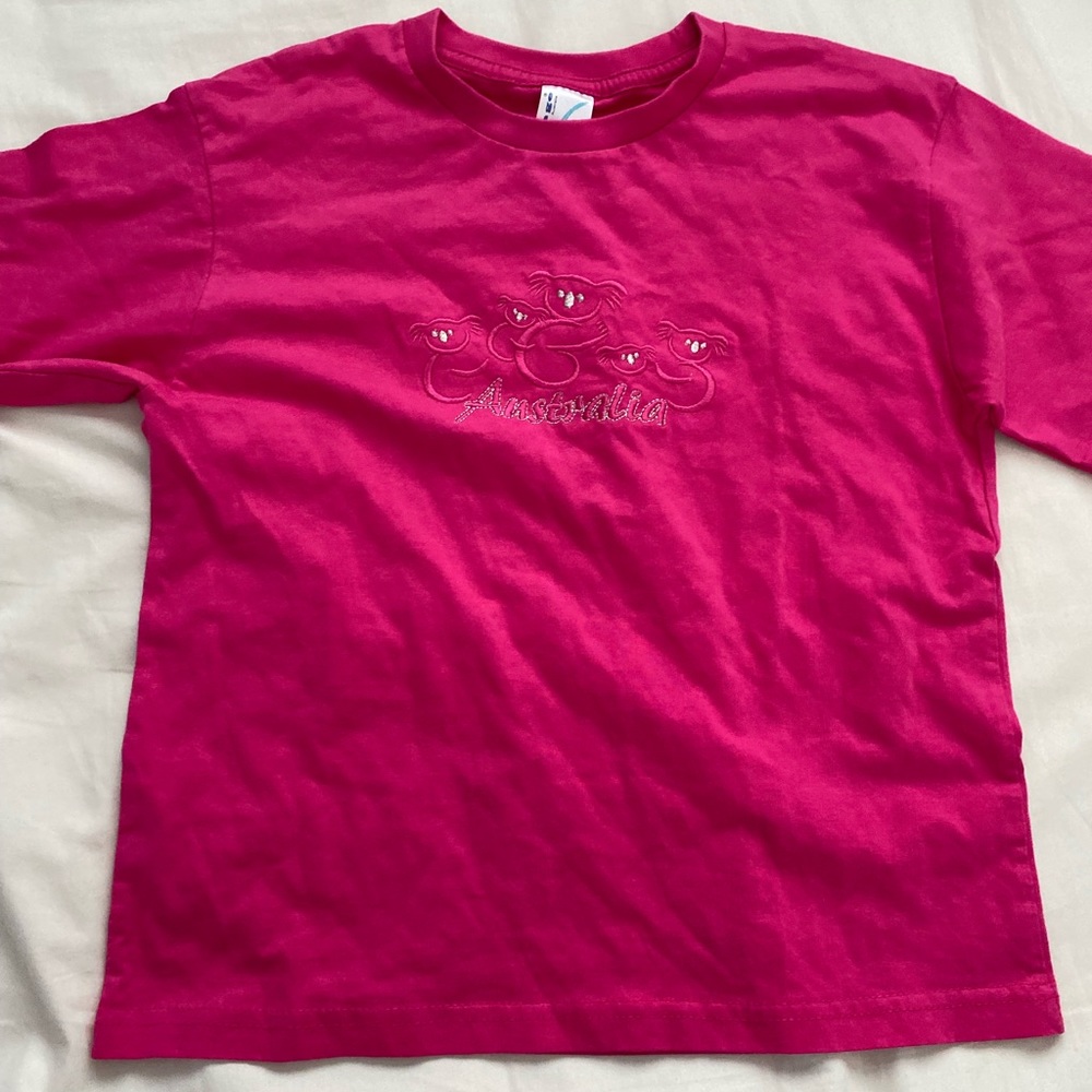 T-shirt, pink “Australia” with embroidered koala bear.